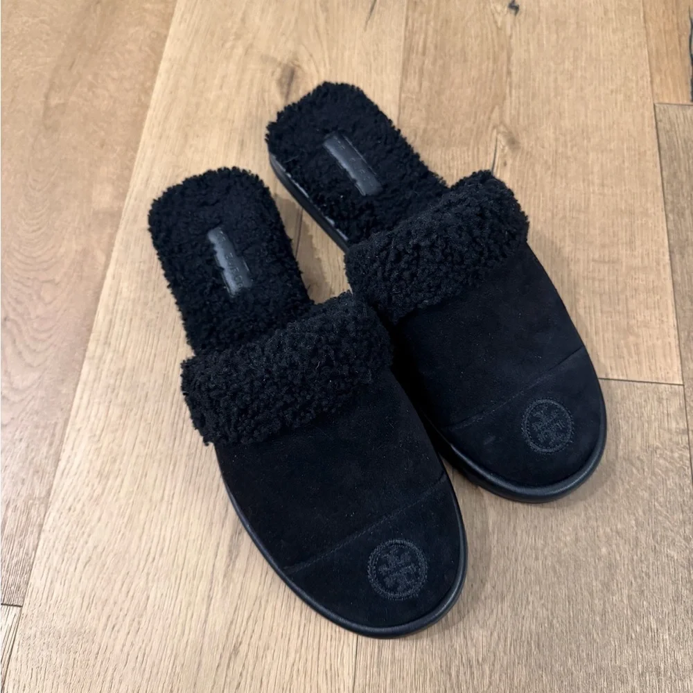 Tory Burch Suede and Shearling Slipper Slides Size 8 Black Flats Slip ons